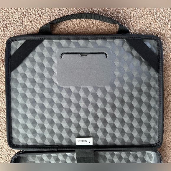 Belkin Air Black Protect Laptop Sleeve Case Protector - 11" Laptops Chromebooks - Picture 9 of 16